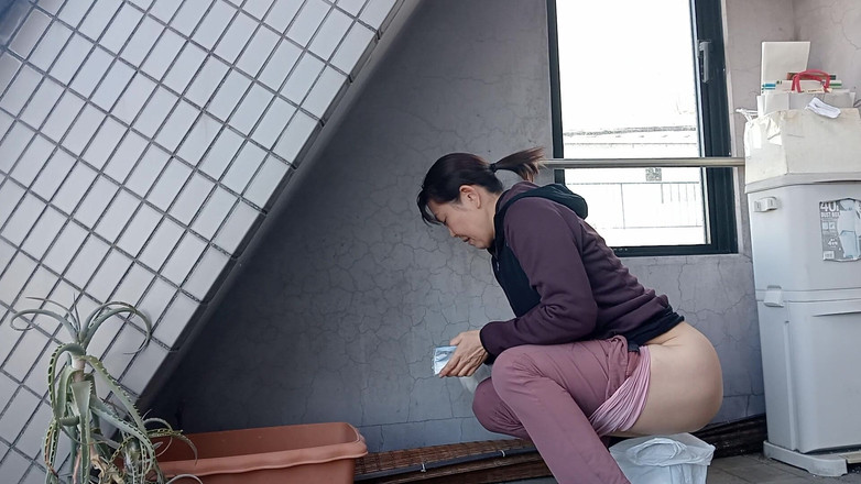 Mayumi Kanzaki: Japońskie Wideo Z Desperackim Siusiem