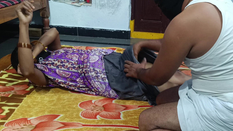 Desihotcouple: インディアンビレッジホットワイフ自家製プッシー指後背位スタイルフーキング