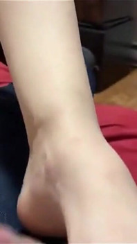 큰 자지 의붓 아빠에게 묶이고 사용되는 배다른 딸, 먹고 목구멍에 따먹히고 따먹히다
