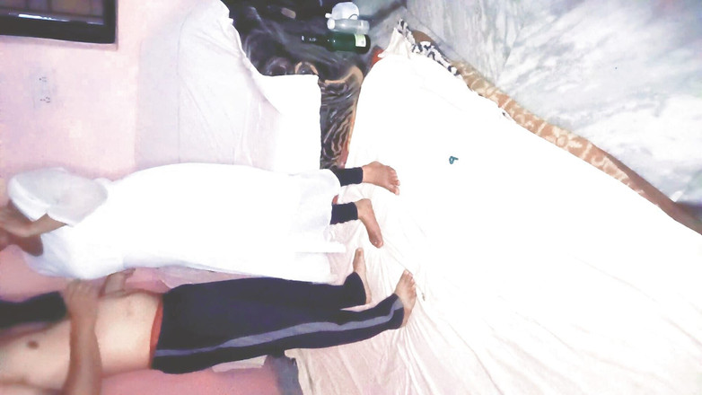 Indiangabruterajija: Zábava se sousedkou švagrovou