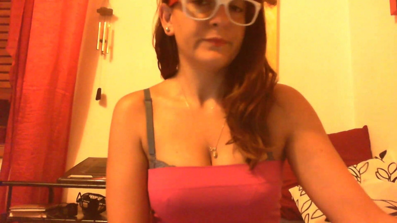 Nicoletta Embassi: Video muncrat Italia luar biasa dengan orgasme basah yang fantastis