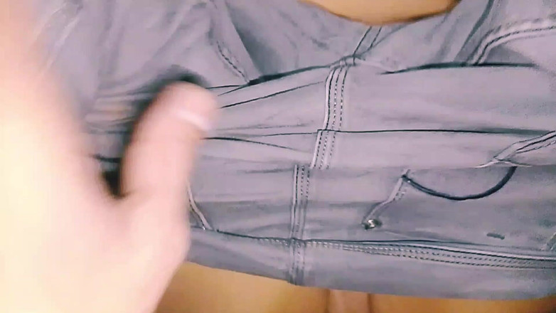 Aizzee: Calda moglie tettona scopa il ragazzo più giovane quando suo...