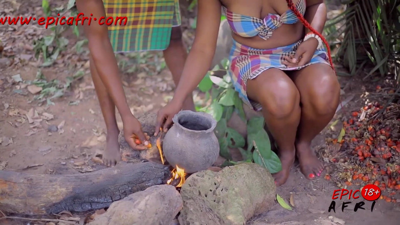 Epicafri: 私は彼に食べ物を食べてほしかった、彼は代わりに私のマンコを食べることに決めた