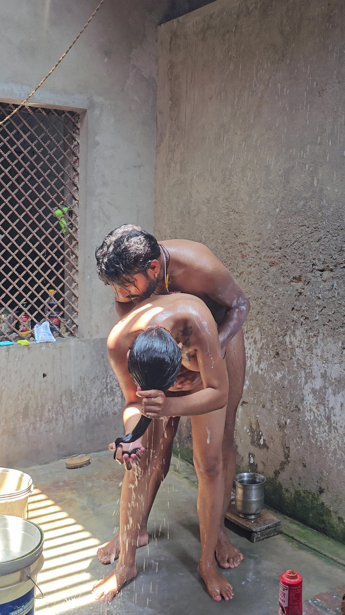 Aalox: Desi indická vesnická těhotná manželka ošukaná manžely