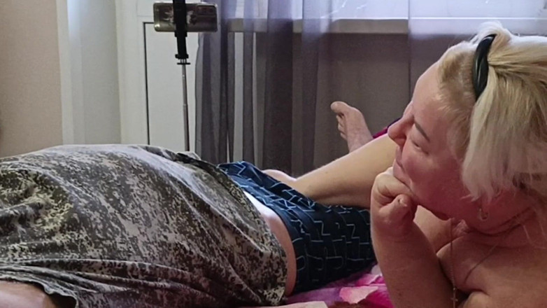 Zona901: Orgazm głęboko w ustach mojej macochy to przyjemność