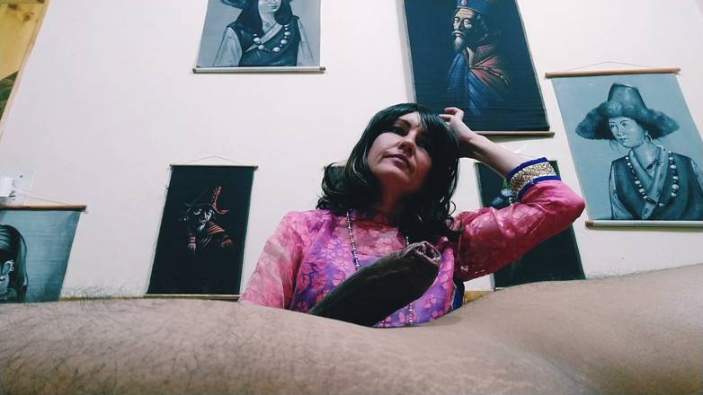 Bolly Karma: Obraznică sau drăguță suntem îndrăgostiți