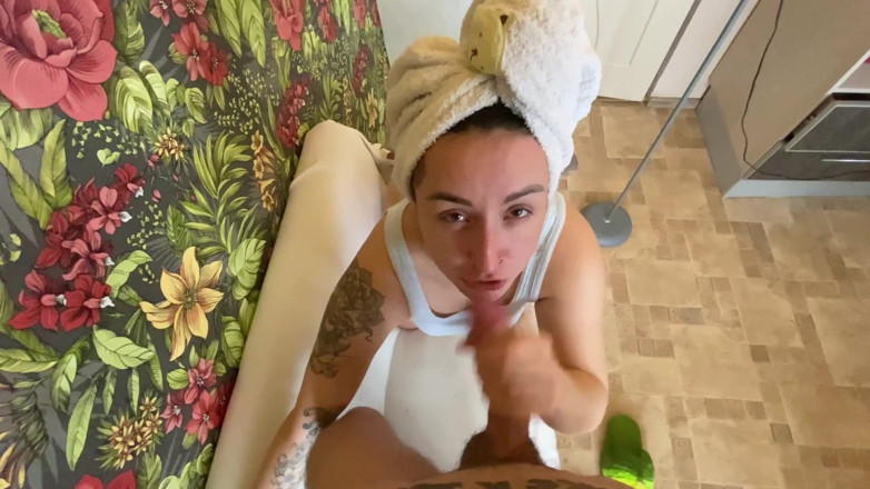 Edita Fantasy: Horny bitch with big tits sucks on a new phone