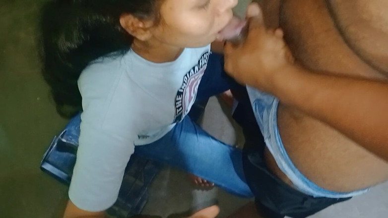 NikiRathod: 휴가 전에 펠라 소녀