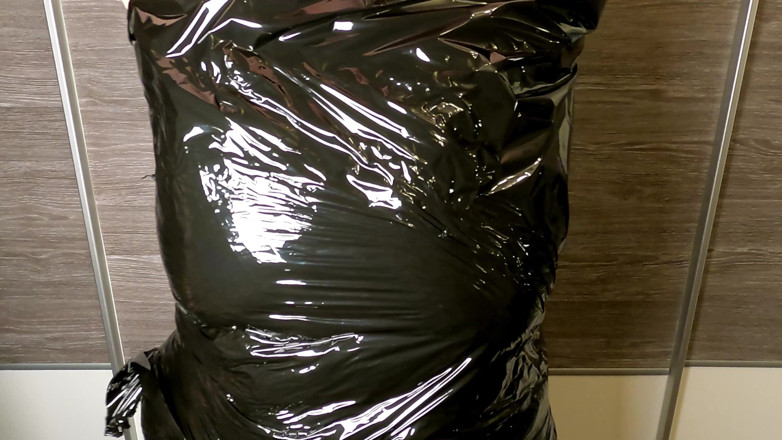 Bouncy Tits Action: Wrap Your Upper Body in Foil and Beat Your Breasts