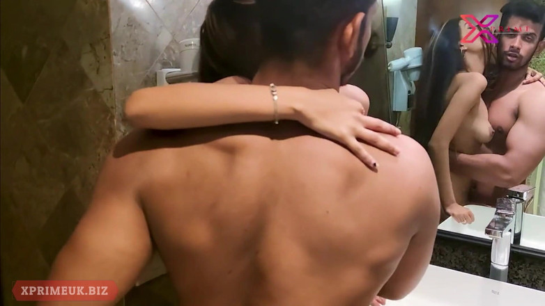 Creative Pervert: Hardcore sex s mojí nevlastní sestrou v koupelně