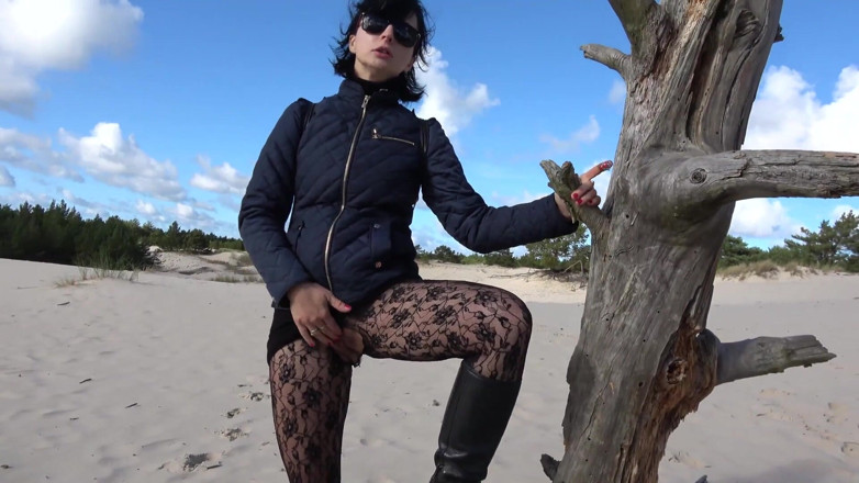 Wanilianna: On the sandy dune