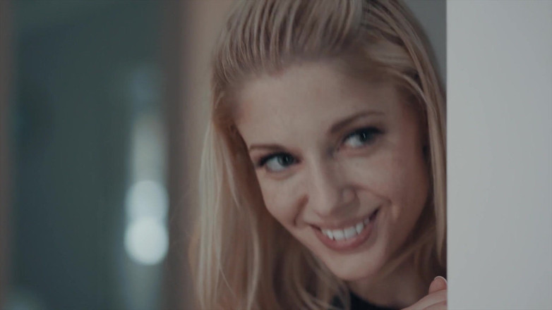 SweetheartVideo: Lesbijskie przyrodnie siostry 9 Scena 1