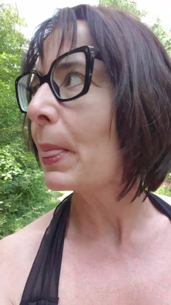 JulieEroticDress: Nude Run on the Side of the Road with Squirt