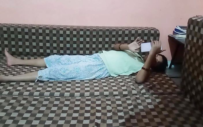 Husband's wife: Fucked the Indian Bhabhi, Made Her Lie Down on the...