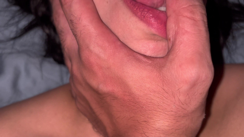 Reem Hassan: Seks dengan teman biseksual baruku - seks asli