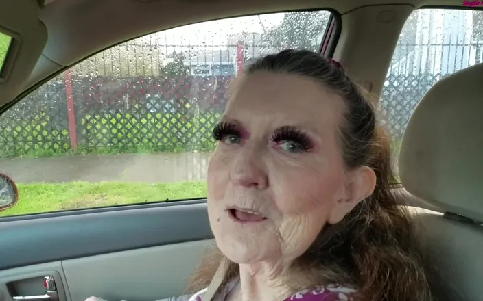Sexy Sandra N Sir Christopher: Granny Next-door Fantasy Solo Fun