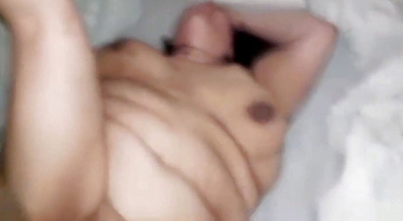 Real homemade BBW BBC porn: Büyük zenci yarağı amcığımın bacaklarını çok açık sikiyor