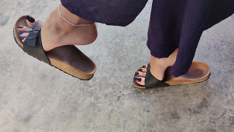 Goddess Lena: Al aire libre en Birkenstock