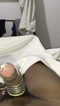 Sri lankan desi college girl put a condom in a hotel first time