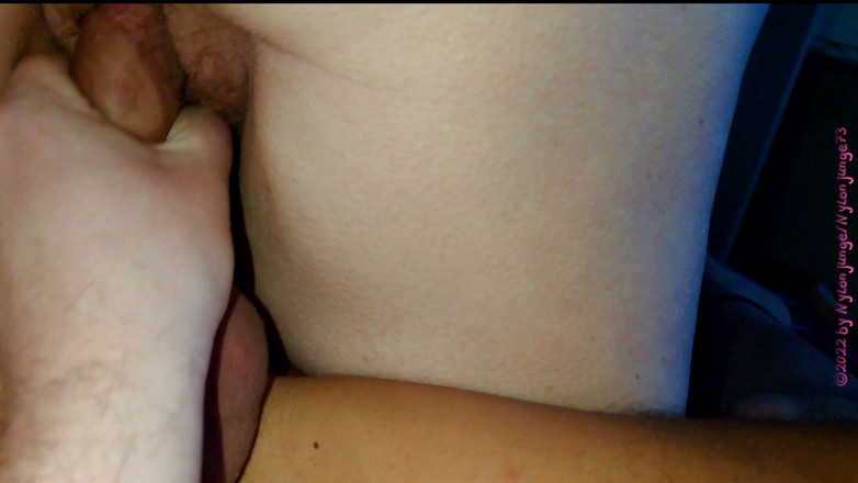 NylonjungeCarmen: Omas date mit unbekanntem bi-typen 3, dreier