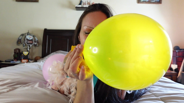 Raven Willow: Saya menghisap awak strok