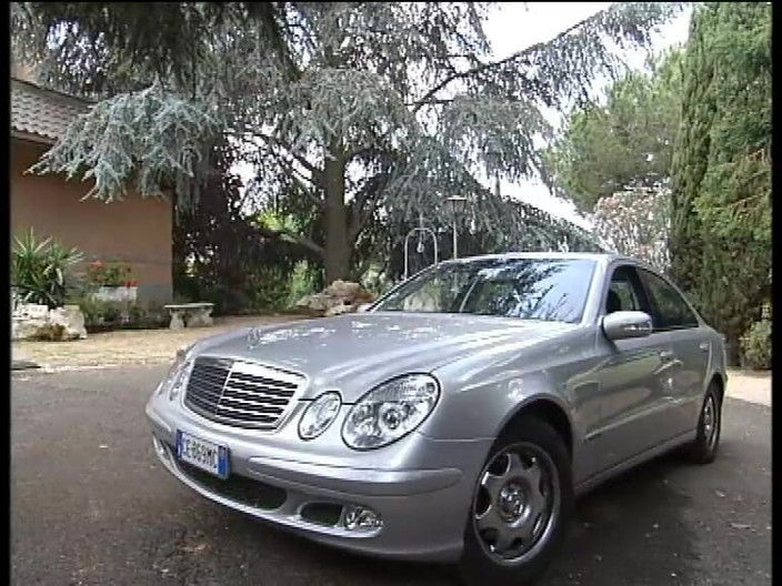 All you need to fuck: Memek mupit cewek rambut pirang dengan toket besar dan rambut...