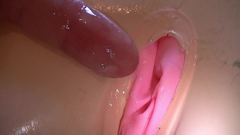 Mark Hannes: Sexdoll Mandy ontmaagding masturbatie met twee orgasmes