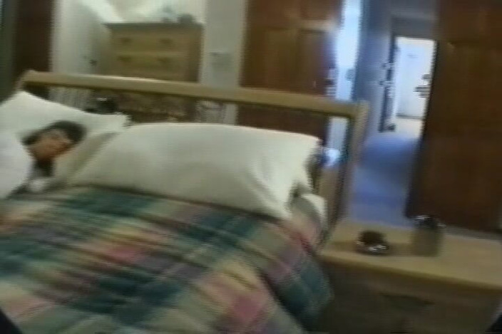 Club of Bondaged Babes: Chicoteada Lesbo punindo minúscula sub em bodysuit