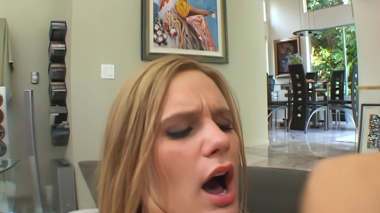 Perv Milfs n Teens: 정액을 즐기는 제니 모리슨