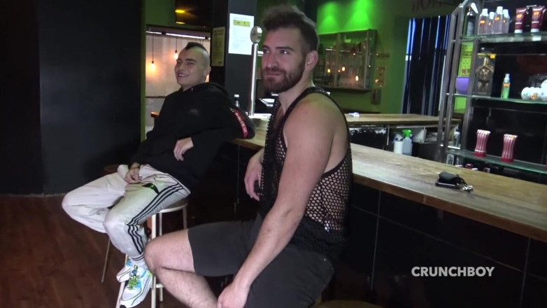 BAREBACK PARTY AT BOYBERRY CRUISING: Slut fucked bareback by his friends