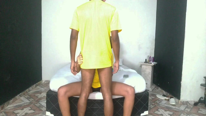 MiguellTrajano: Sousedé sledují mistrovství světa a rozhodli se, že budou mít sex,...