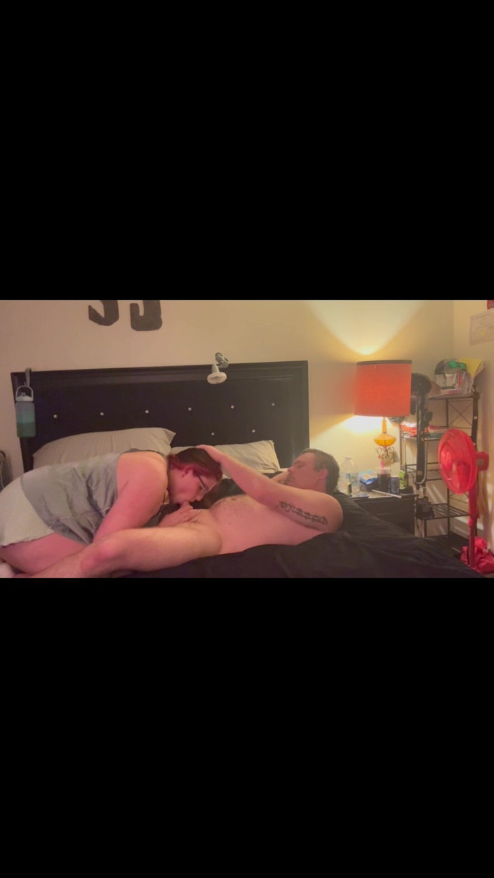 GingerDick: MILF é lambida e preenchida