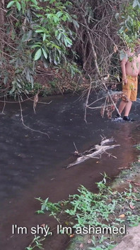 Ein Treffen zwischen fremden am Creek endet mit unerwartetem sex