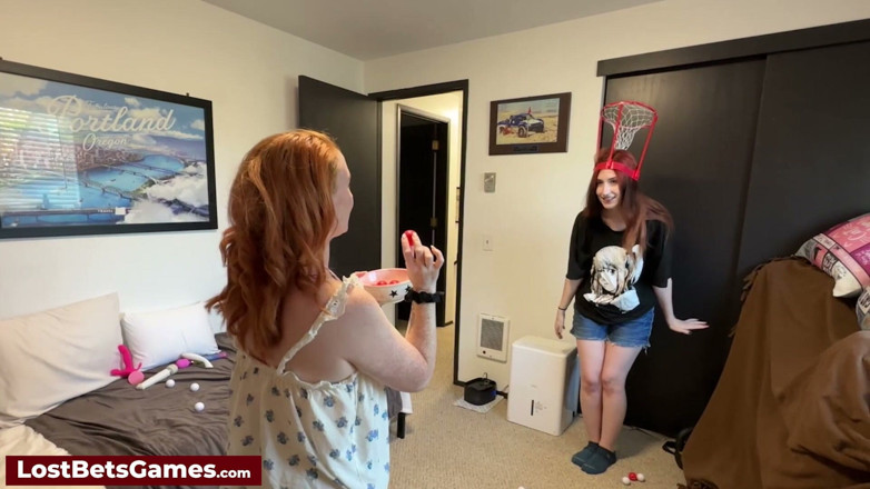 Lost Bets Games: เลสเบี้ยนผมแดง Ruby และ Raven เด้งไปยังศาล