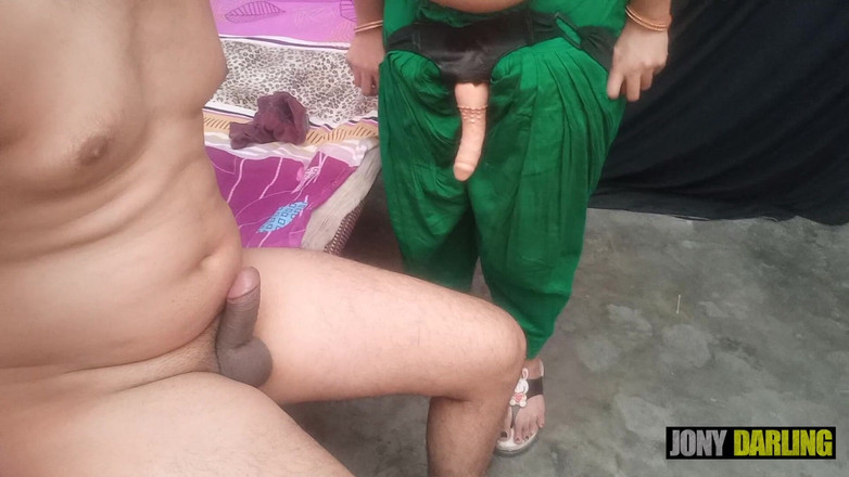 Jony Darling: Suami biseksual India dientot sama istrinya pakai dildo