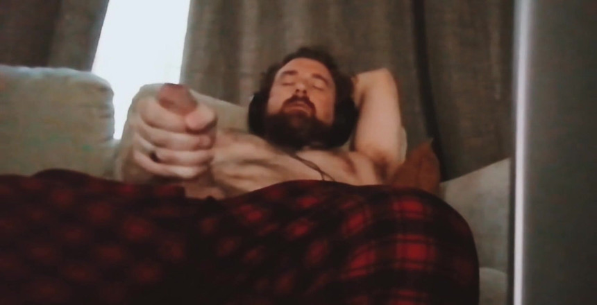 Dirty Talking Guy: Buat aku muncrat sekarang