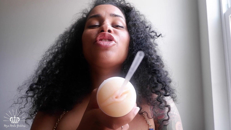 Mya Mula Goddess: 더 컴쉐이크