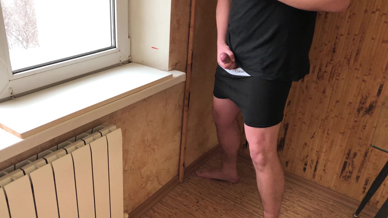 ArinaMills: La matrigna mi ha sorpreso a masturbarmi e mi ha...