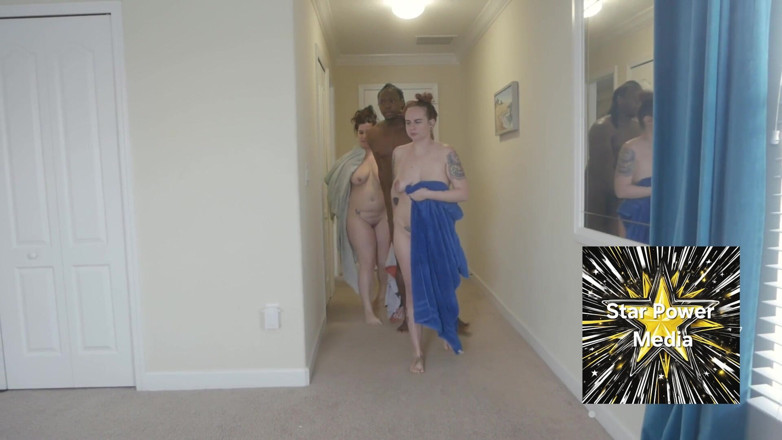 Savanna star: Shower Surprise Vicki Verona &amp; Savanna Star’s Wet Threesome with the...