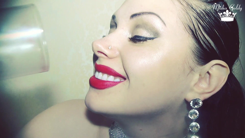Goddess Misha Goldy: Valentines - marcas vermelhas no vidro