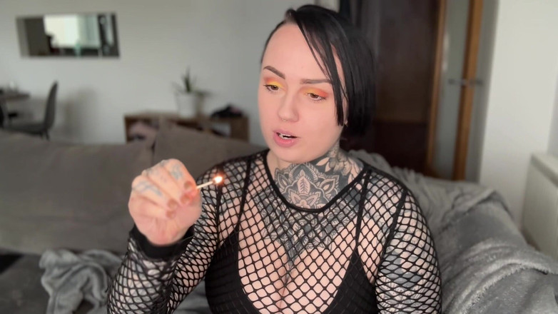 Miss Valentina: Brincando com fogo