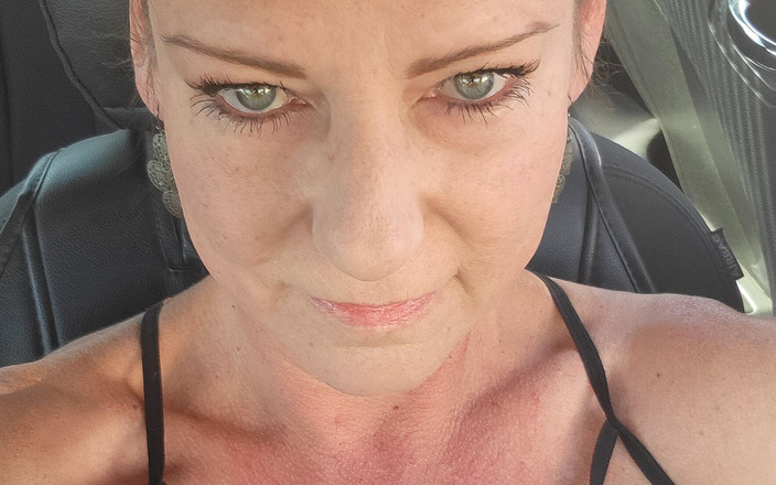 EliteLadyS: 職場でマンコ温度チェックオナニー