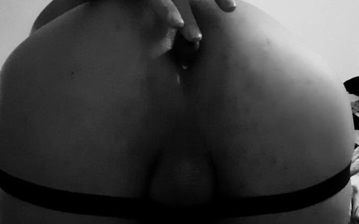 RobbyBisex: Menguji Teman Kecil Baru