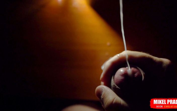 Paradox Prado: Sperm splatter in slow motion