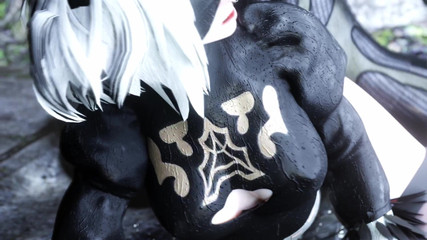 Velvixian 3D: 2b walił na zewnątrz w deszczowy dzień, wersja sukna