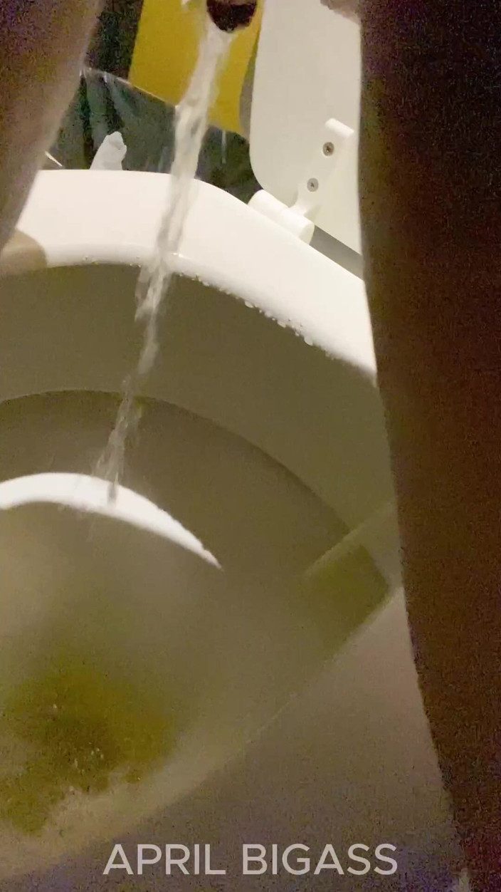 April BigAss: अर्जेंटीना की सड़कों पर तीन लोगों की चुदाई मूतना, Mar Del Plata, 2 वेश्याएं एक साथ !! अश्लील और वेश्याएं