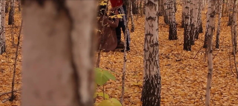 Playground porn: Gave in the mouth of a girl in the forest