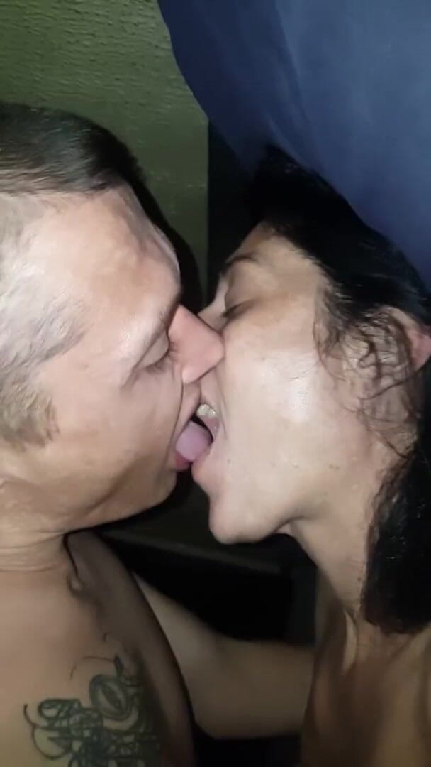 Den Yolla: My wife drains my balls