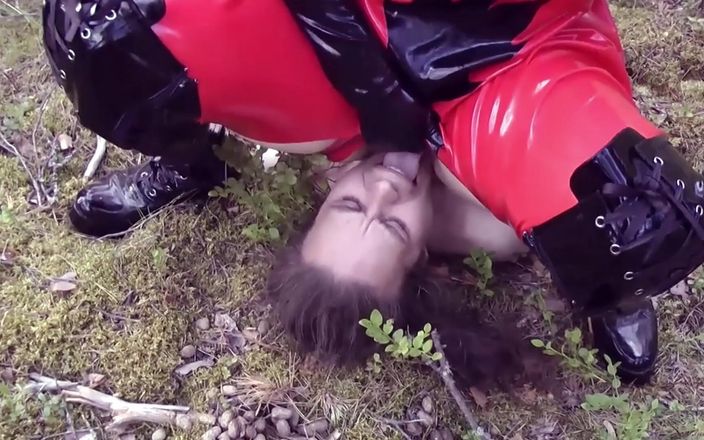 Arya Grander: Femdom làm nhục, đi tiểu, tôn sùng bụng, latex, ướt và lộn...