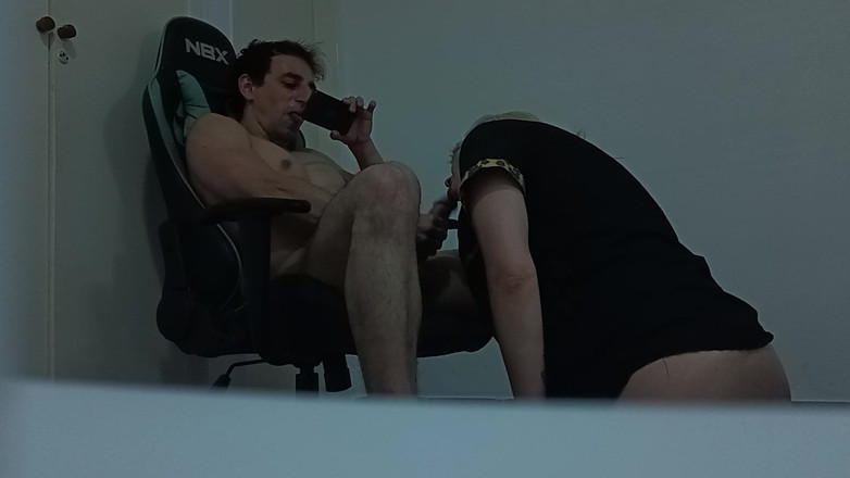 ADC21CM straight: Zralý Argentinec závislý na mém velkém penisu